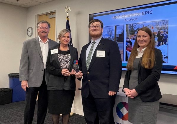 UNC Charlotte delegation accepts Clean Cities Award