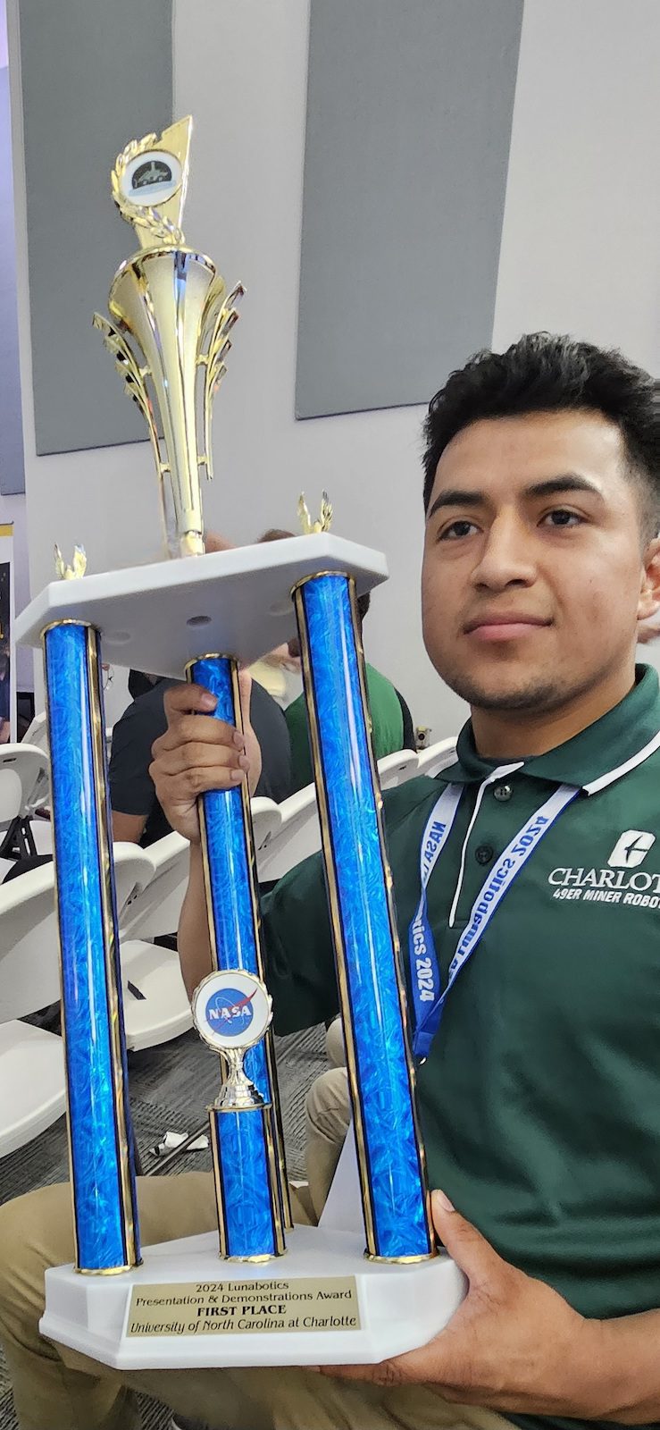 Student holds Presentation and Demonstrations First Place Award at NASA competition